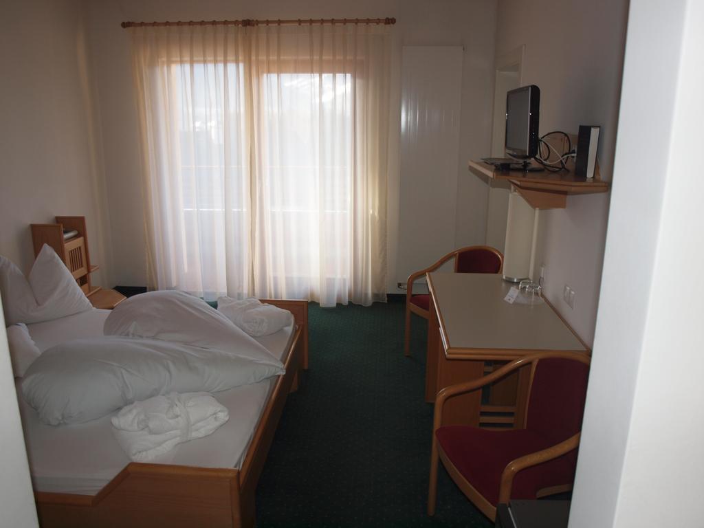 Sporthotel Rasen Rasùn di Sotto Eksteriør bilde